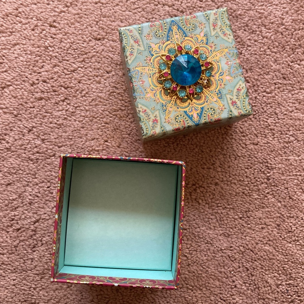 Music Box - Jewelry Box- Embellished 🎶🎼